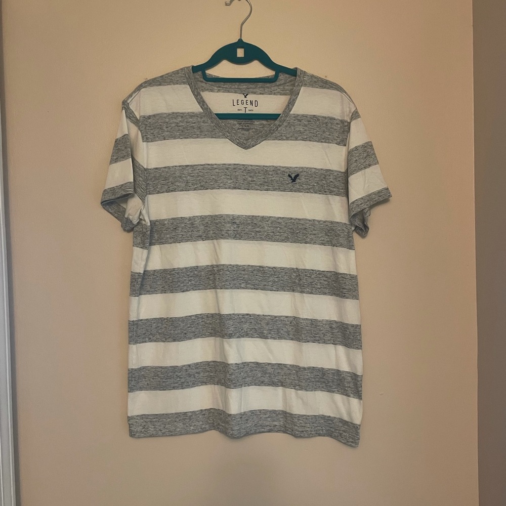 Men’s American Eagle V-Neck